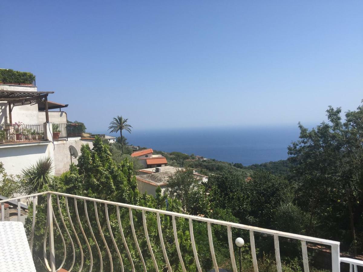 Villa Asia Holiday Home Sant'Agata sui due Golfi Luaran gambar
