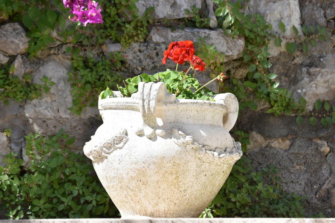 Villa Asia Holiday Home Sant'Agata sui due Golfi Luaran gambar